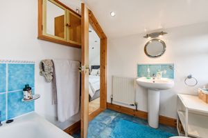 En-Suite Bathroom- click for photo gallery